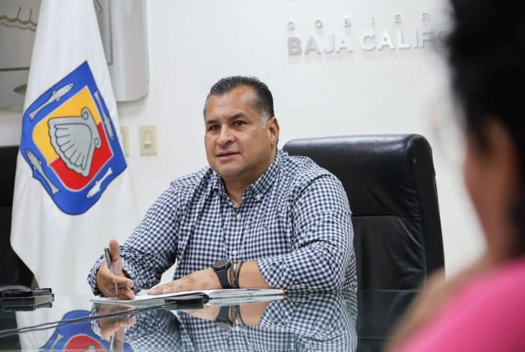 Saúl González Núñez, Secretario General de Gobierno de Baja California Sur, durante una entrevista sobre su participación en Morena.