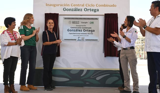 Claudia Sheinbaum inaugura la Central Ciclo Combinado "González Ortega" de la CFE en Mexicali, destacando su importancia para Baja California.