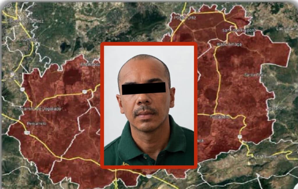 Detención de Manuel Alejandro “N”, alias “El Señor de la T”, en un mapa de Michoacán, señalado como líder del CJNG.