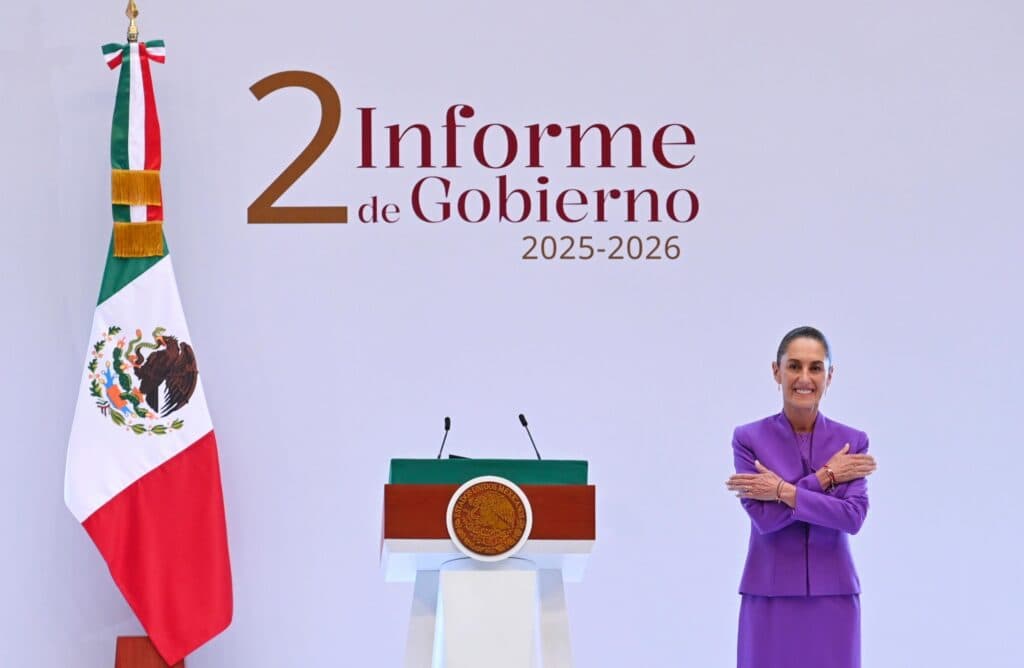 Claudia Sheinbaum presenta su Segundo Informe de Gobierno 2025-2026 en Palacio Nacional, destacando logros en seguridad y economía.