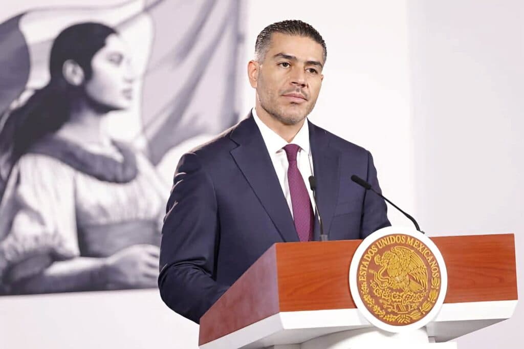 Omar García Harfuch, secretario de Seguridad, en conferencia sobre la caída de la percepción de inseguridad en México.