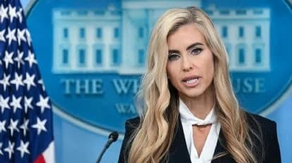 Katie Zacharia en la sala de prensa de la Casa Blanca, durante su breve periodo como vocera del presidente Donald Trump.