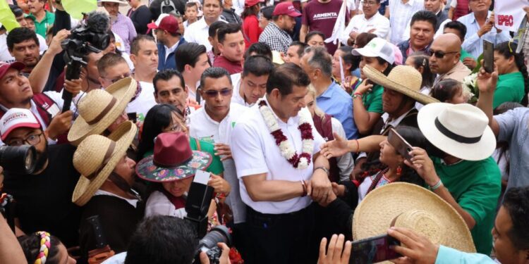Armenta promueve desarrollo integral en la sierra nororiental y la cuenca Libres-Oriental