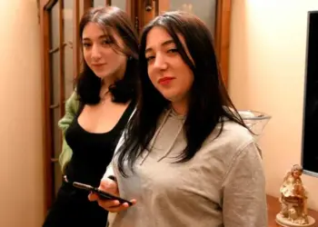 Gemelas separadas al nacer se encuentran en TikTok