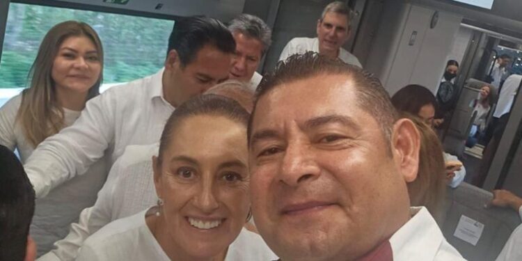 Con Claudia Sheinbaum, Puebla seguirá los pasos de la Revolución Ferroviaria iniciada por López Obrador: Alejandro Armenta