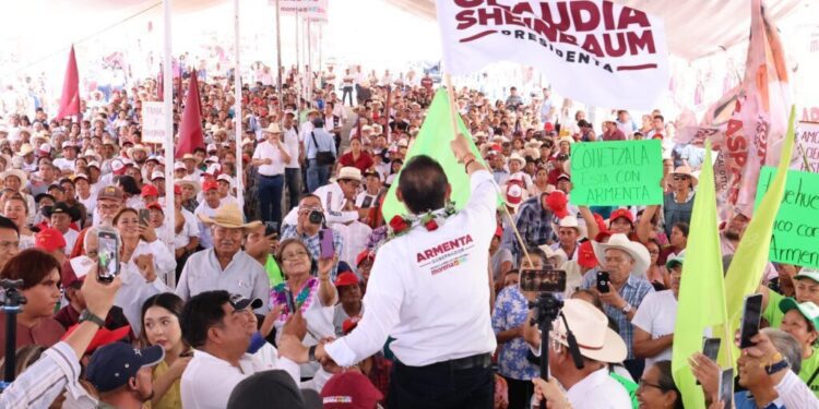 Mayor conectividad carretera para la mixteca, propuso Armenta
