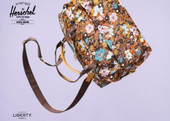 Herschel presenta una colección exclusiva en colaboración con Liberty of London para este verano.
