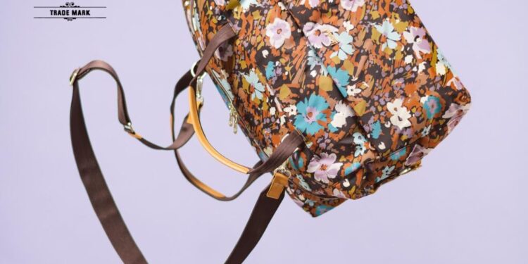 Herschel presenta una colección exclusiva en colaboración con Liberty of London para este verano.