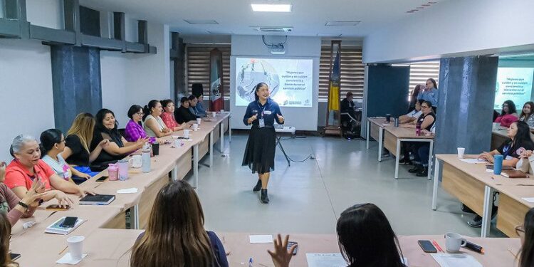 Participan 45 servidoras públicas de Jalisco en el taller ‘Mujeres que cuidan y se cuidan’